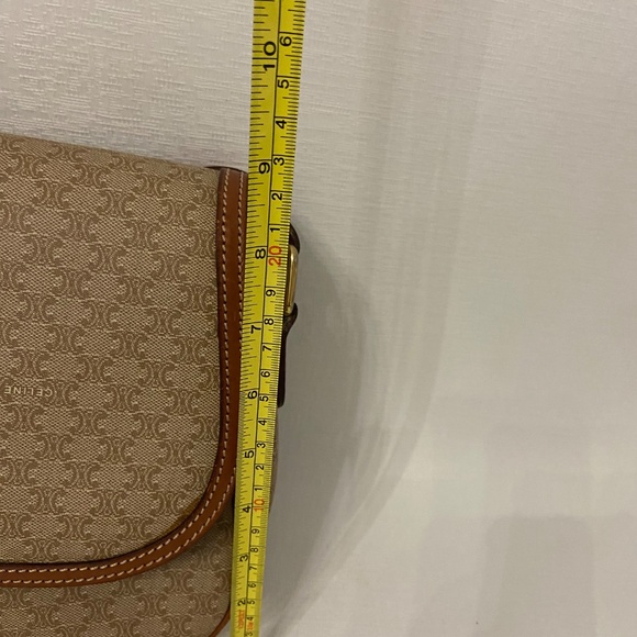 Vintage Celine Macadam Crossbody Shoulder Bag – Beige Canvas w/ Tan Leather Trim - Picture 7 of 16